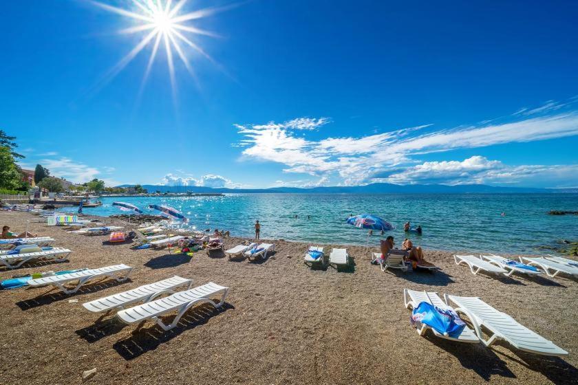 Centar Njivice Lägenhet Exteriör bild